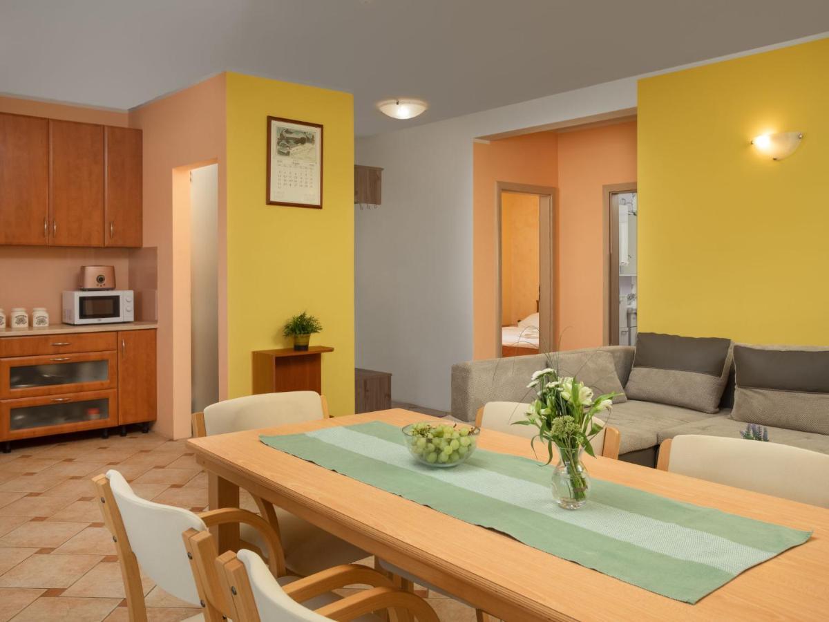 Holiday Home Lavendel - Mlk159 By Interhome Dobrinj Exterior photo